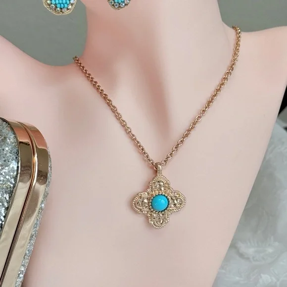 Gold and Turquoise Pendant Necklace - Picture 3 of 8